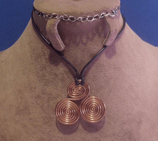 Triskelion Heddeka Pendant